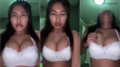 Video Skandal Cewek Bra Putih - Enak Banget Yank - Lingbokep